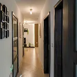 Apartmán Modern 3br W/terrace, Close To Malta Airport - Luqa
