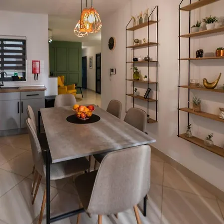 Modern 3br W/terrace, Close To Malta Airport -