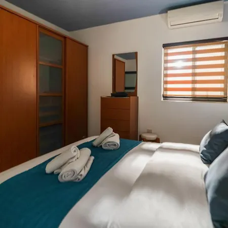 Modern 3br W/terrace, Close To Malta Airport -