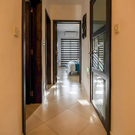 Modern 3br W/terrace, Close To Malta Airport - Luqa
