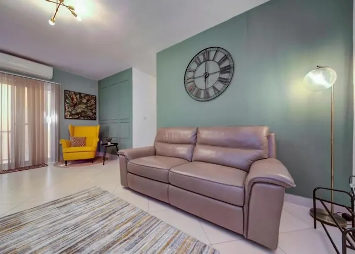 Modern 3br W/terrace, Close To Malta Airport - Apartment Luqa