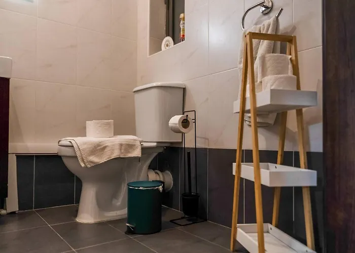 Apartment Modern 3br W/terrace, Close To Malta Airport - *