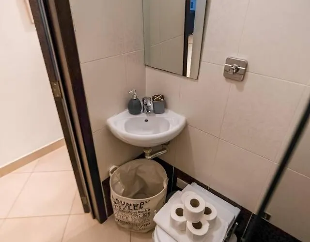 Modern 3br W/terrace, Close To Malta Airport - Apartment