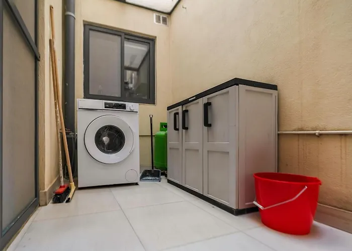 Modern 3br W/terrace, Close To Malta Airport - * Luqa